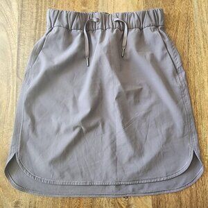 Lululemon Skirt Womens 6 Gray Drawstring Elastic Waist Pockets Athletic Casual